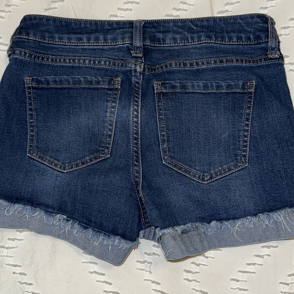 EUC Celebrity Pink Distressed Jean Shorts 3/26 Cuffed Hem Stretchy 3" inseam - Picture 5 of 5